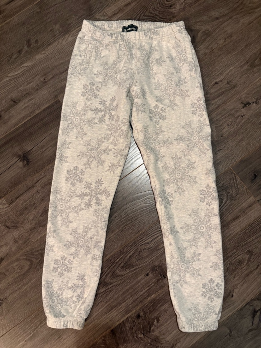 Roots Joggers Sweat Pants snow flake print